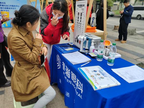 “诚信护航·邻里友集”3.15主题公益集市活动第13张