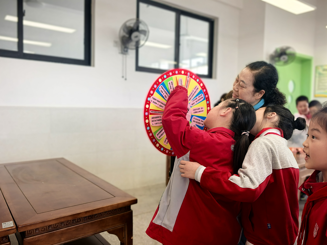 指尖传非遗，童心润文明--海滨小学彗行校区非遗宣传体验活动第7张