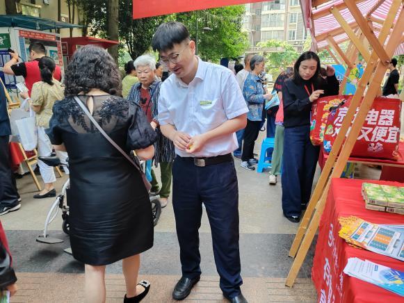“邻里集市进社区•便民服务零距离”--仁义路邻里集市第11张