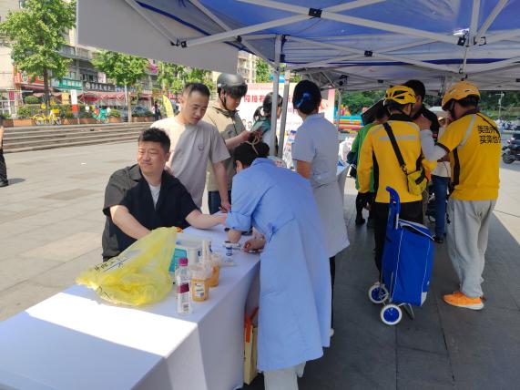 逐光新就业 暖心零距离 -- 西林社区新就业群体五友集市暖心服务活动第13张
