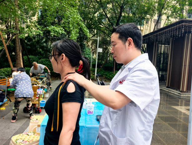 “健康生活进院落，便民集市暖人心” 微活动第3张