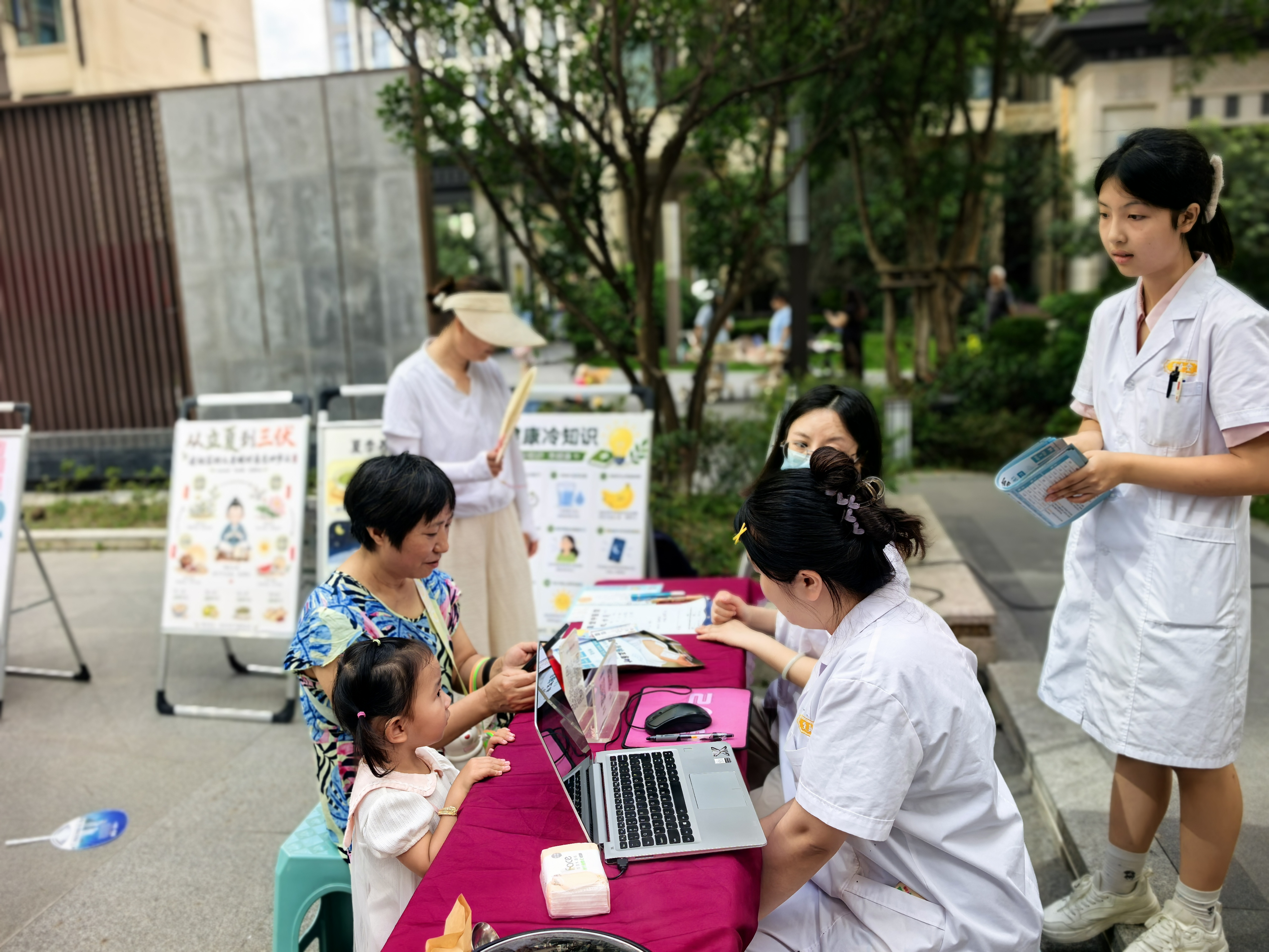 西林社区“健康生活进院落，便民集市暖人心” 微活动第5张