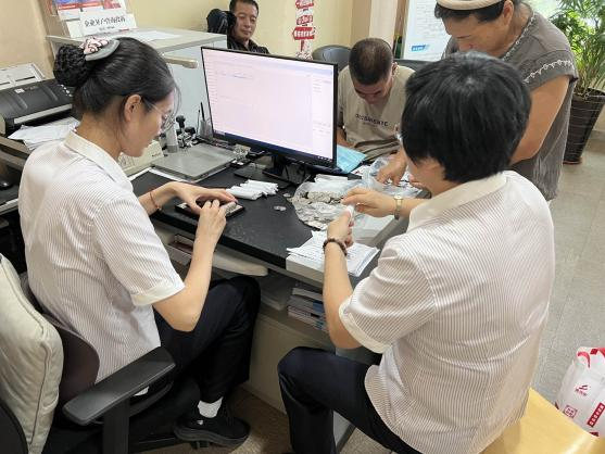 零钱虽小 服务情深——中行大连瓦房店支行落实零钱便民措施到实处