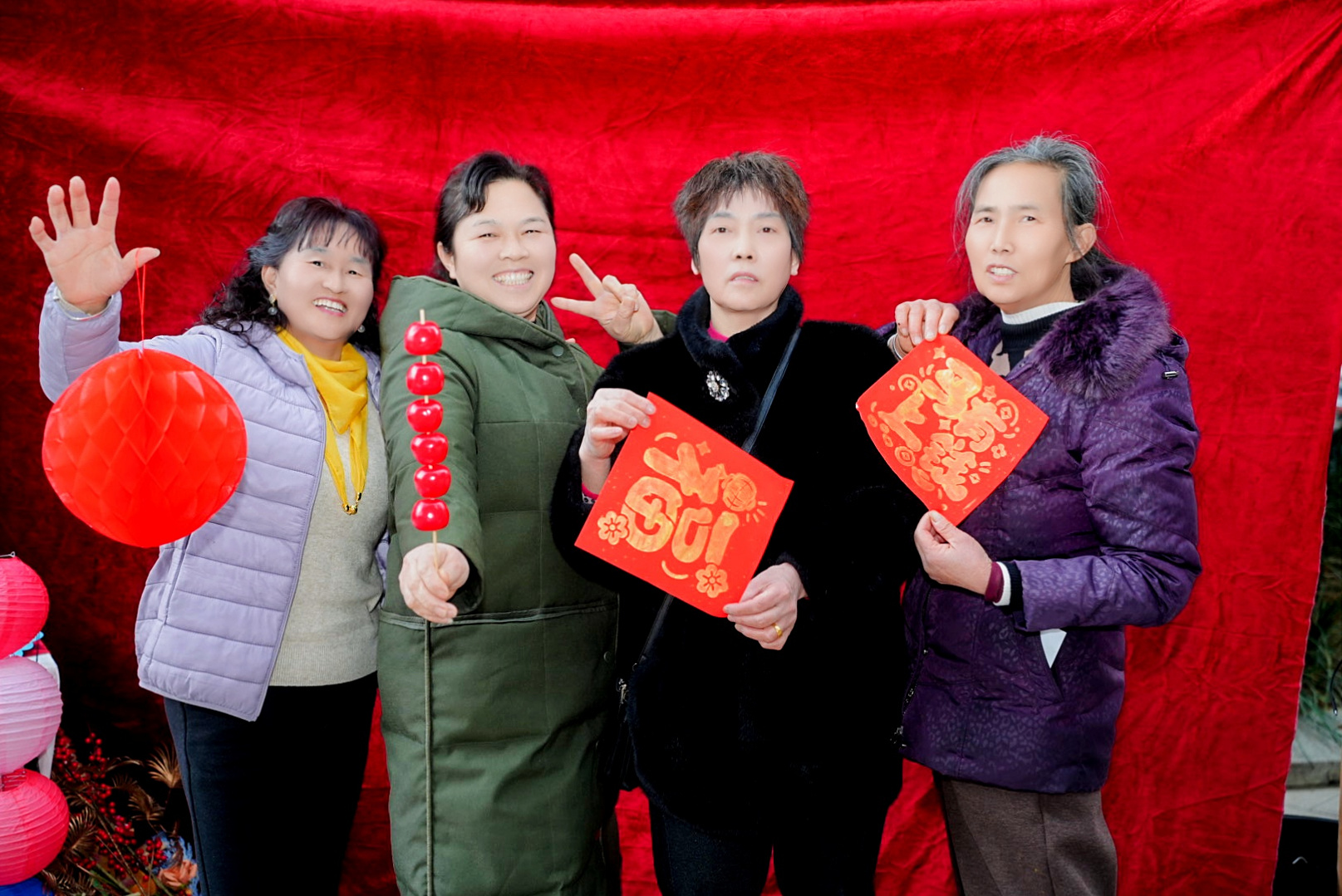 暖冬聚商居・温情汇邻里 以市集温情织密南山社区共融网络第5张-成都新闻网 暖冬聚商居・温情汇邻里 以市集温情织密南山社区共融网络第5张